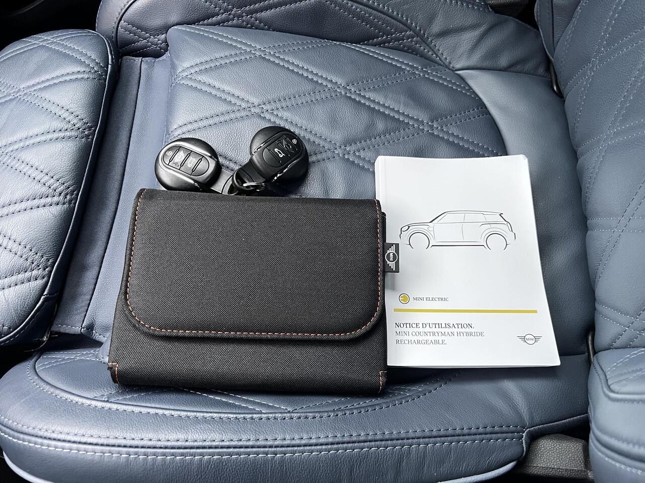 Mini COUNTRYMAN 1.5 Cooper S E ALL4 PHEV MINI Yours Automaat / Dealer onderhouden / Leder / Schuifdak / Elektrische stoelen / Harman Kardon / Adaptieve CC / HUD / Achteruitrijcamera / Parkeer assistent / Apple Carplay Android /