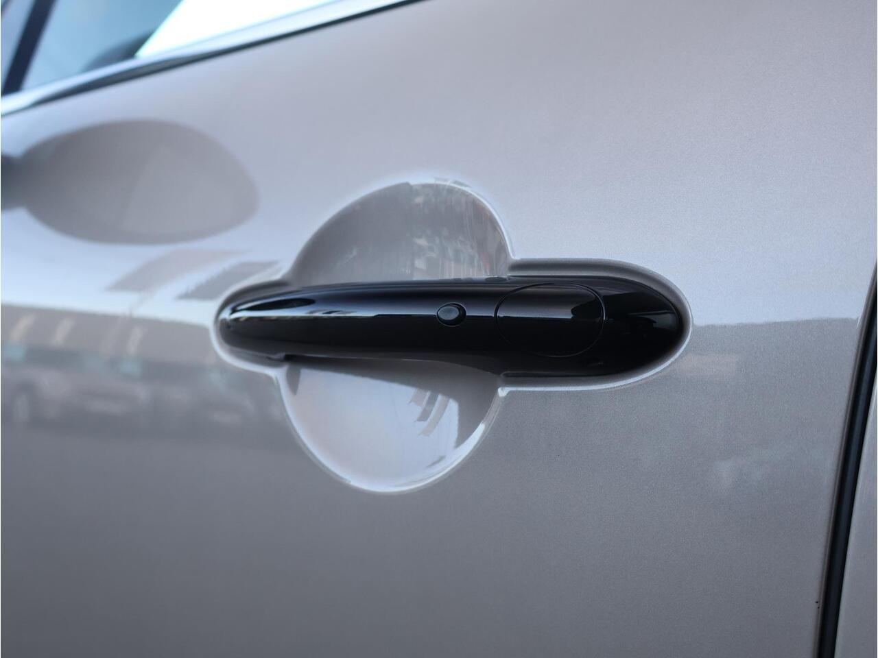 Mini COUNTRYMAN Mini 1.5 Cooper S E ALL4 John Cooper Works | Head Up | Panoramadak | Elektr. Stoelen | Stoelverwarming | Camera