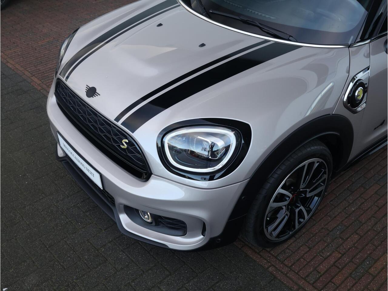 Mini COUNTRYMAN Mini 1.5 Cooper S E ALL4 John Cooper Works | Head Up | Panoramadak | Elektr. Stoelen | Stoelverwarming | Camera