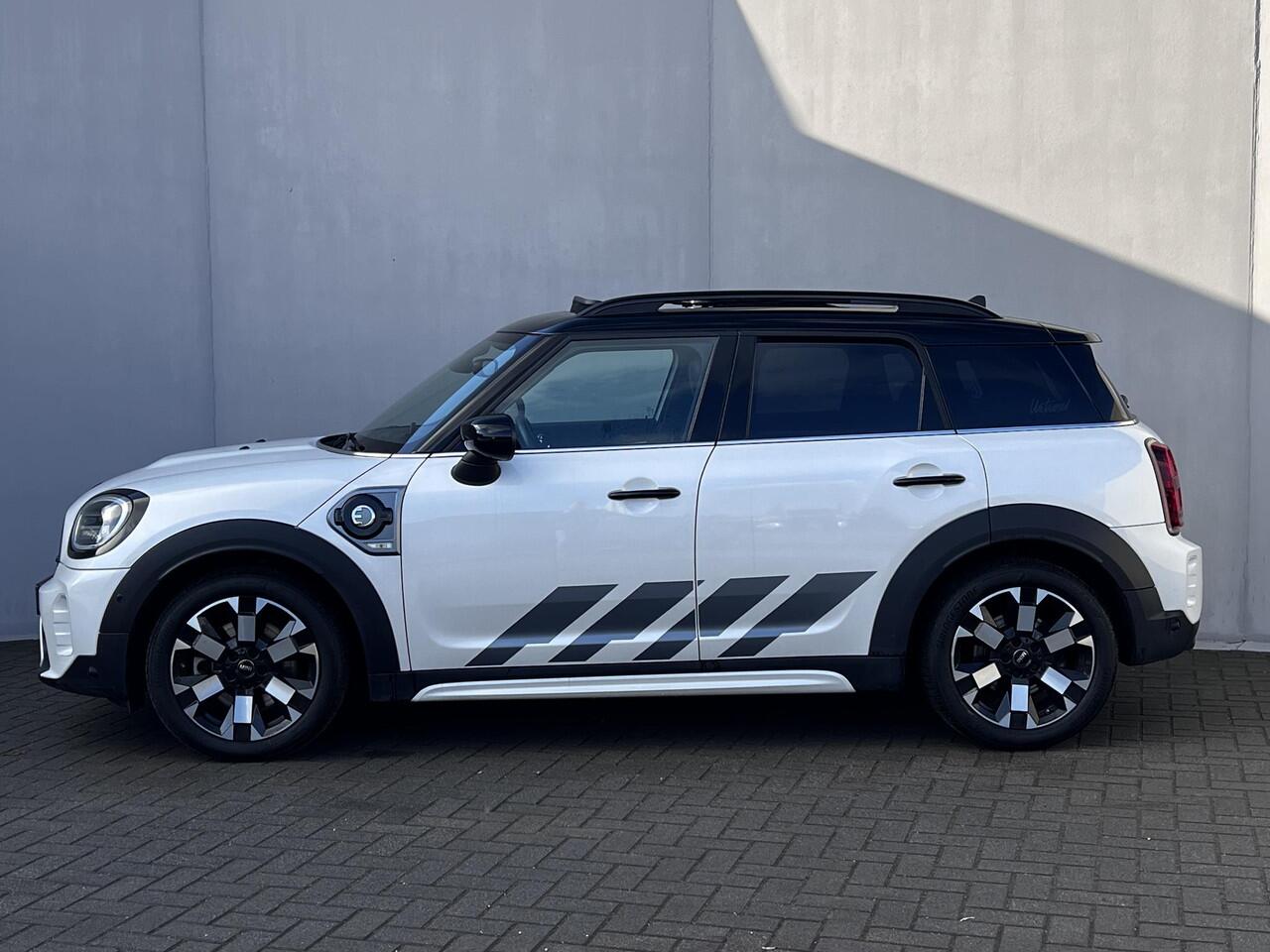 Mini COUNTRYMAN 1.5 Cooper S E ALL4 Untamed Edition PHEV 220 pk / Dealer onderhouden / Leder / Schuifdak / Elektrische stoelen & klep / Harman Kardon / Adaptieve CC / HUD / Achteruitrijcamera / Parkeer assistent / Apple Carplay Android / 18" LM wielen /