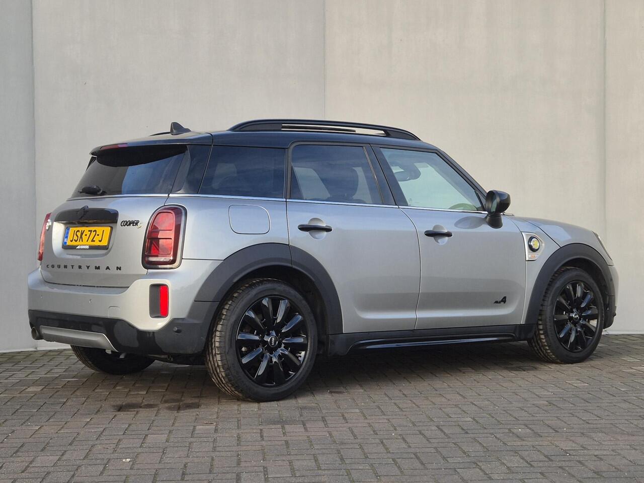 Mini COUNTRYMAN 1.5 Cooper S E ALL4 Yours PHEV / Dealer onderhouden / Leder / Schuifdak / Elektrische stoelen / Harman Kardon / Adaptieve CC / HUD / Achteruitrijcamera / Parkeer assistent / Apple Carplay Android /