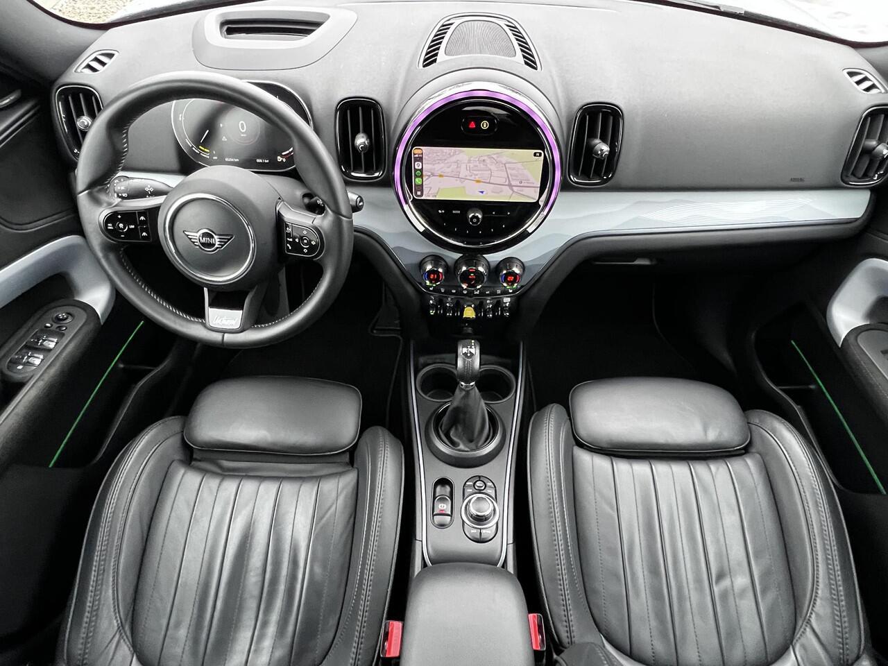 Mini COUNTRYMAN 1.5 Cooper S E ALL4 MINI Yours Automaat / Dealer onderhouden / Leder / Schuifdak / Elektrische stoelen & klep / Harman Kardon / Adaptieve CC / HUD / Achteruitrijcamera / Parkeer assistent / Apple Carplay Android / 19" LM wielen /