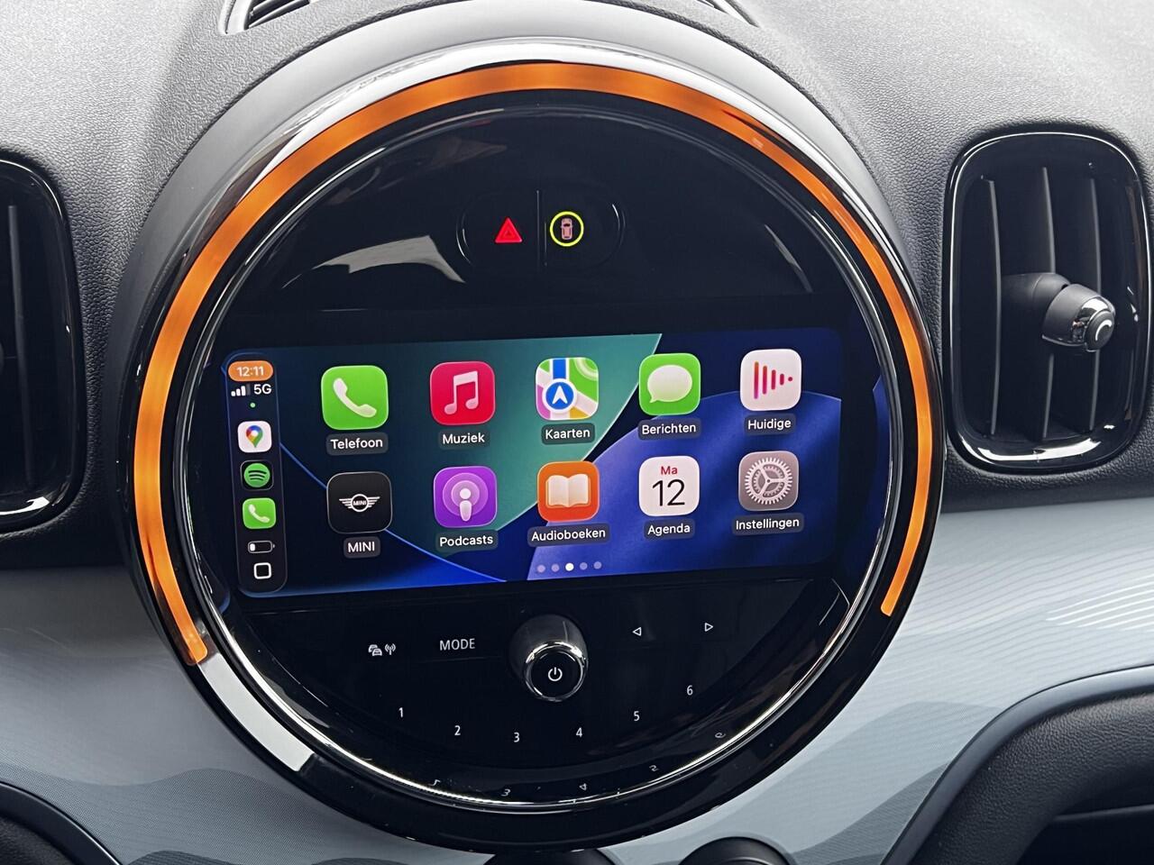 Mini COUNTRYMAN 1.5 Cooper S E ALL4 MINI Yours PHEV / Lederen Bekleding / Schuif-en Kantel Dak / Elektrische Stoelen / Harman Kardon Premium Audio / Elektrische Achterklep / Adaptieve Cruise Control / Head Up Display / Achteruitrijcamera / Apple Carplay & Android Auto / 