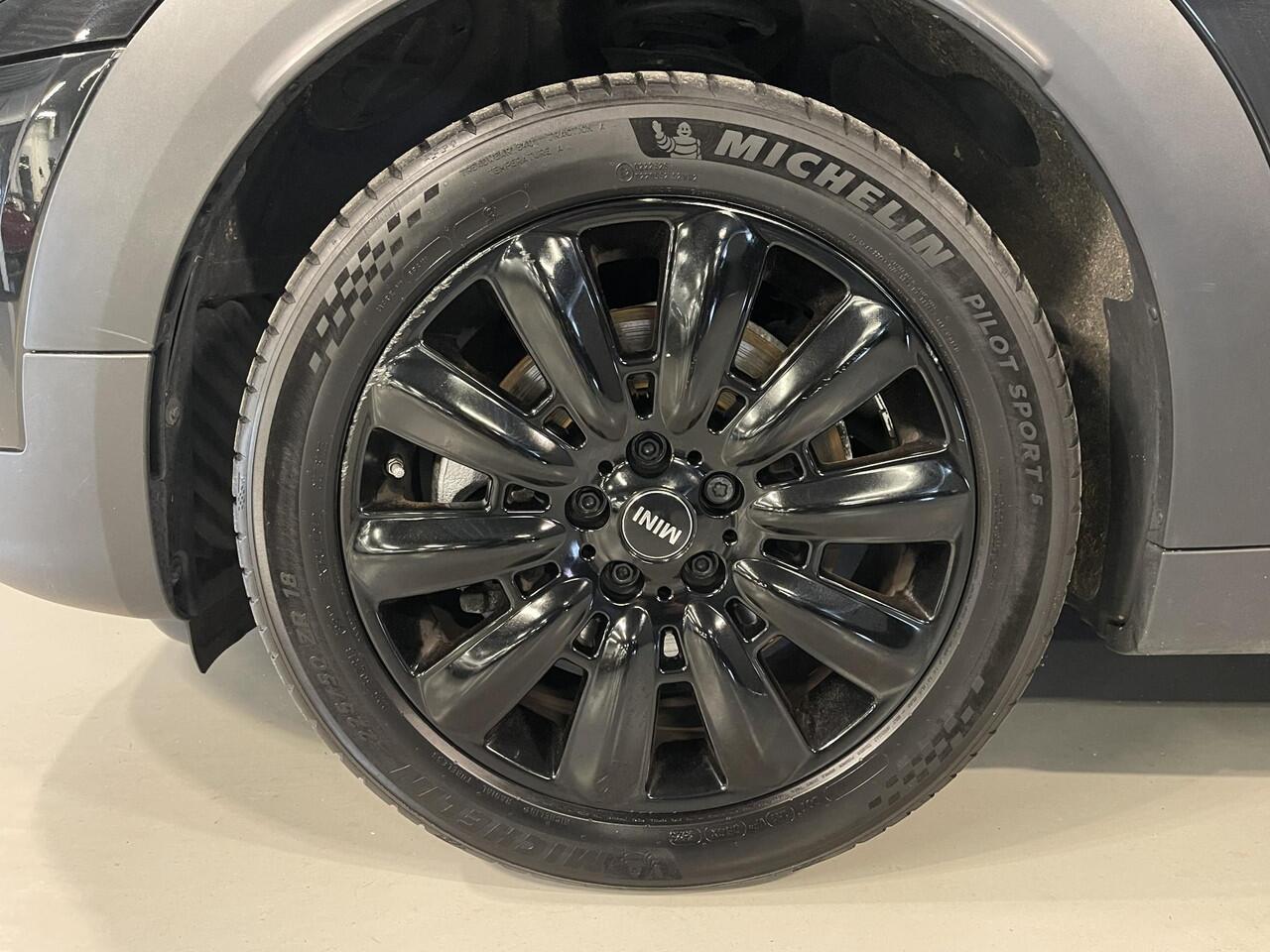 Mini COUNTRYMAN Mini 1.5 Cooper S E ALL4 18"/Adaptieve cruise/Sportstoel + memory/Stoel + voorruitverwarming/Head-up/Keyless/Camera