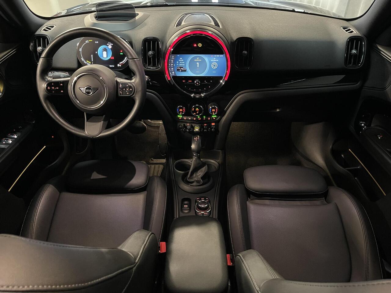 Mini COUNTRYMAN Mini 1.5 Cooper S E ALL4 18"/Adaptieve cruise/Sportstoel + memory/Stoel + voorruitverwarming/Head-up/Keyless/Camera