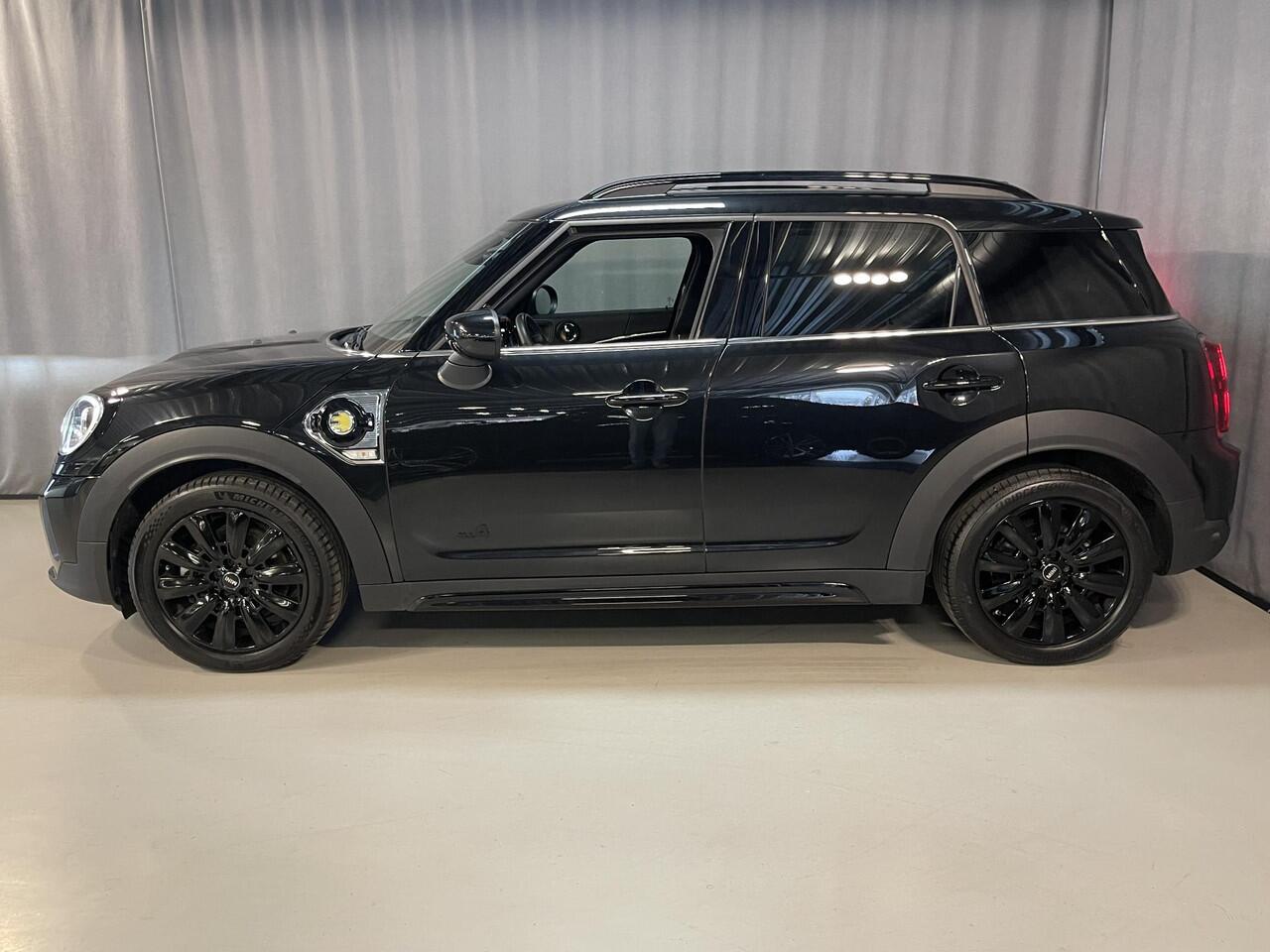 Mini COUNTRYMAN Mini 1.5 Cooper S E ALL4 18"/Adaptieve cruise/Sportstoel + memory/Stoel + voorruitverwarming/Head-up/Keyless/Camera