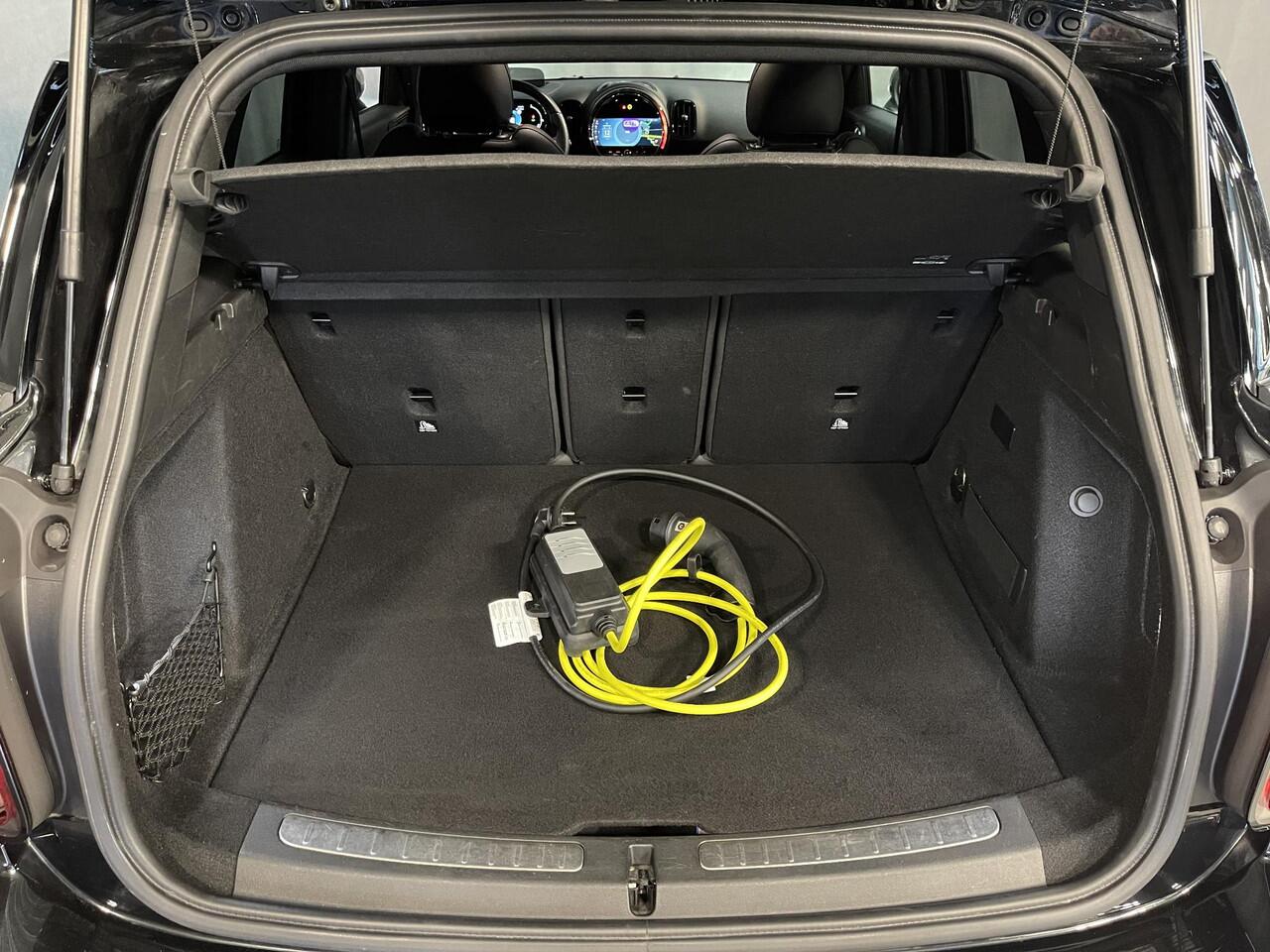 Mini COUNTRYMAN Mini 1.5 Cooper S E ALL4 18"/Adaptieve cruise/Sportstoel + memory/Stoel + voorruitverwarming/Head-up/Keyless/Camera