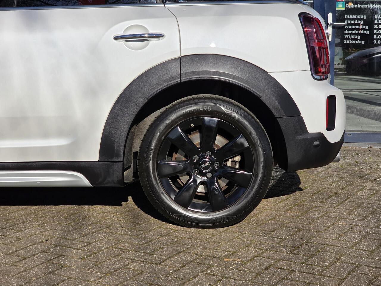 Mini COUNTRYMAN Mini 1.5 Cooper S E ALL4 | SOH 96% | Climate Control | Navigatie | Voorruitverwarming | Leer | Stoelverwarming | Adapt. Cruise Control | Licht metalen velgen