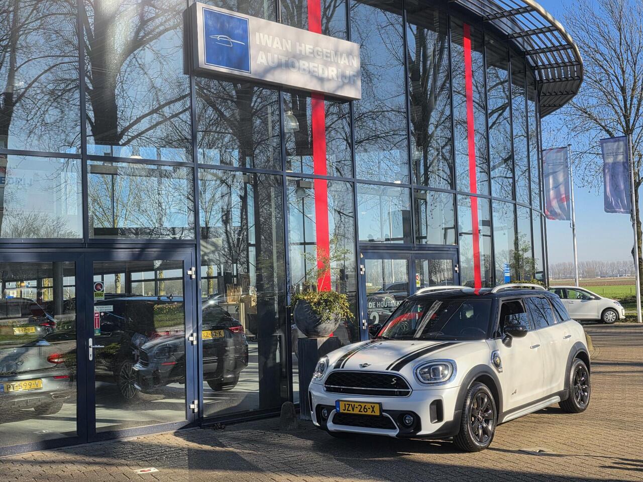 Mini COUNTRYMAN Mini 1.5 Cooper S E ALL4 | SOH 96% | Climate Control | Navigatie | Voorruitverwarming | Leer | Stoelverwarming | Adapt. Cruise Control | Licht metalen velgen