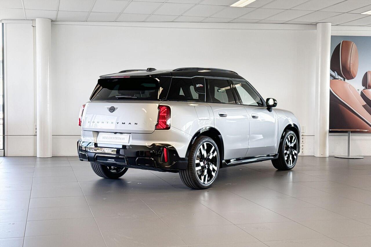 Mini COUNTRYMAN Electric E John Cooper Works S 66.5 kWh MINI Countryman Electric E John Cooper Works 66.5 kWh | JCW stoelen | Glazen Panoramadak | Stoelverwarming |