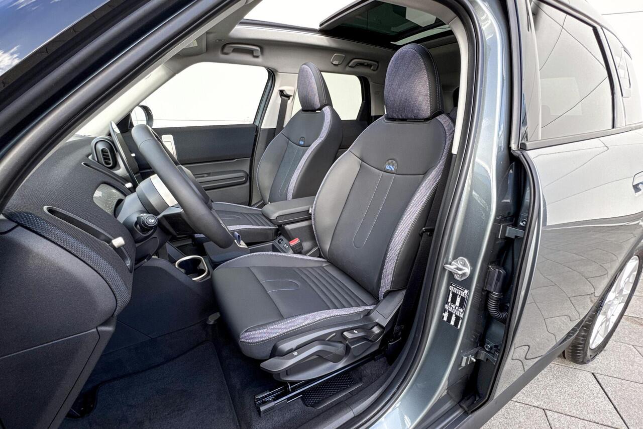 Mini COUNTRYMAN C Classic Classic uitvoering | Trekhaak | Panoramadak | Head-Up Display