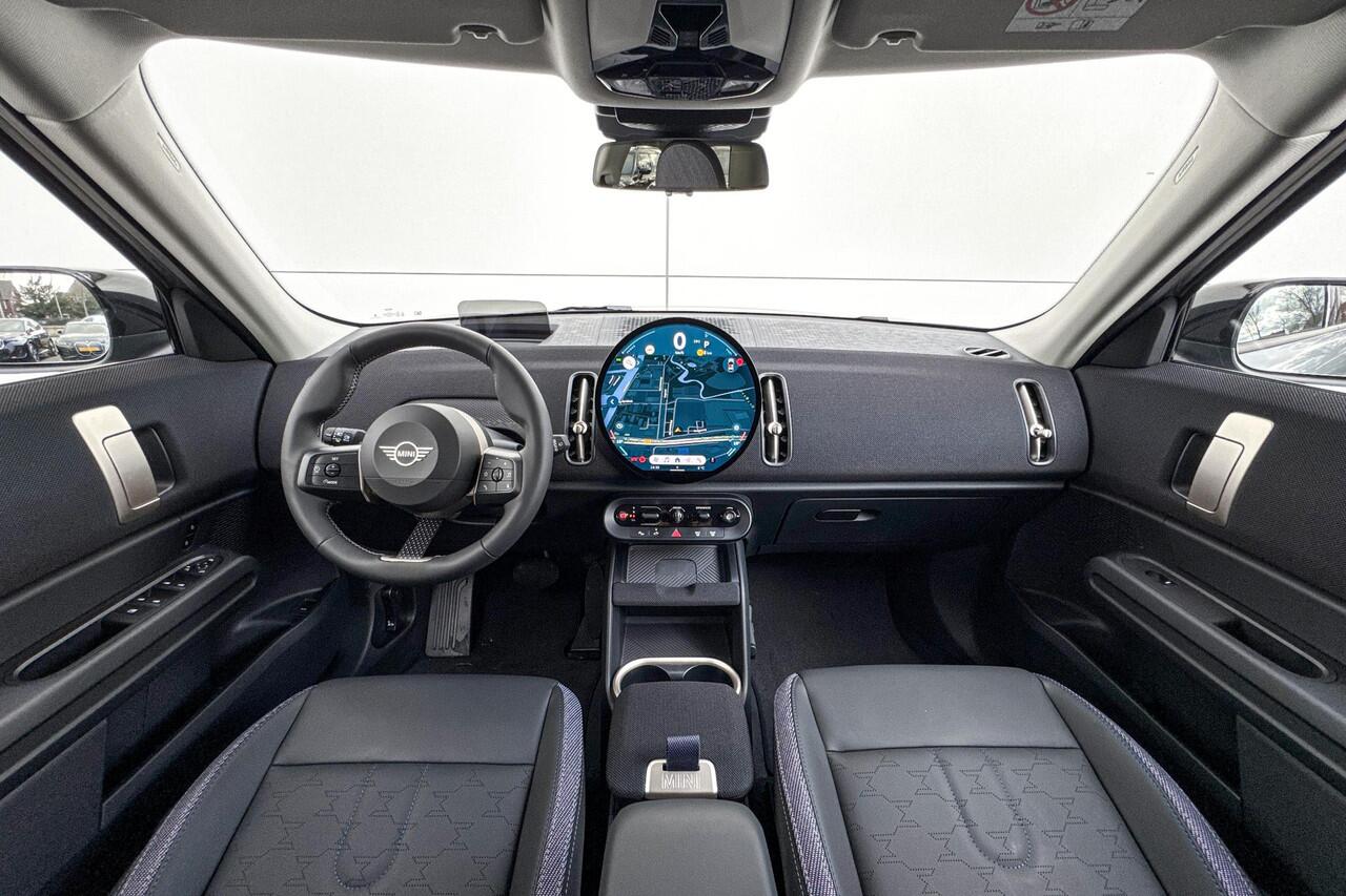 Mini COUNTRYMAN C Classic Classic uitvoering | Trekhaak | Panoramadak | Head-Up Display