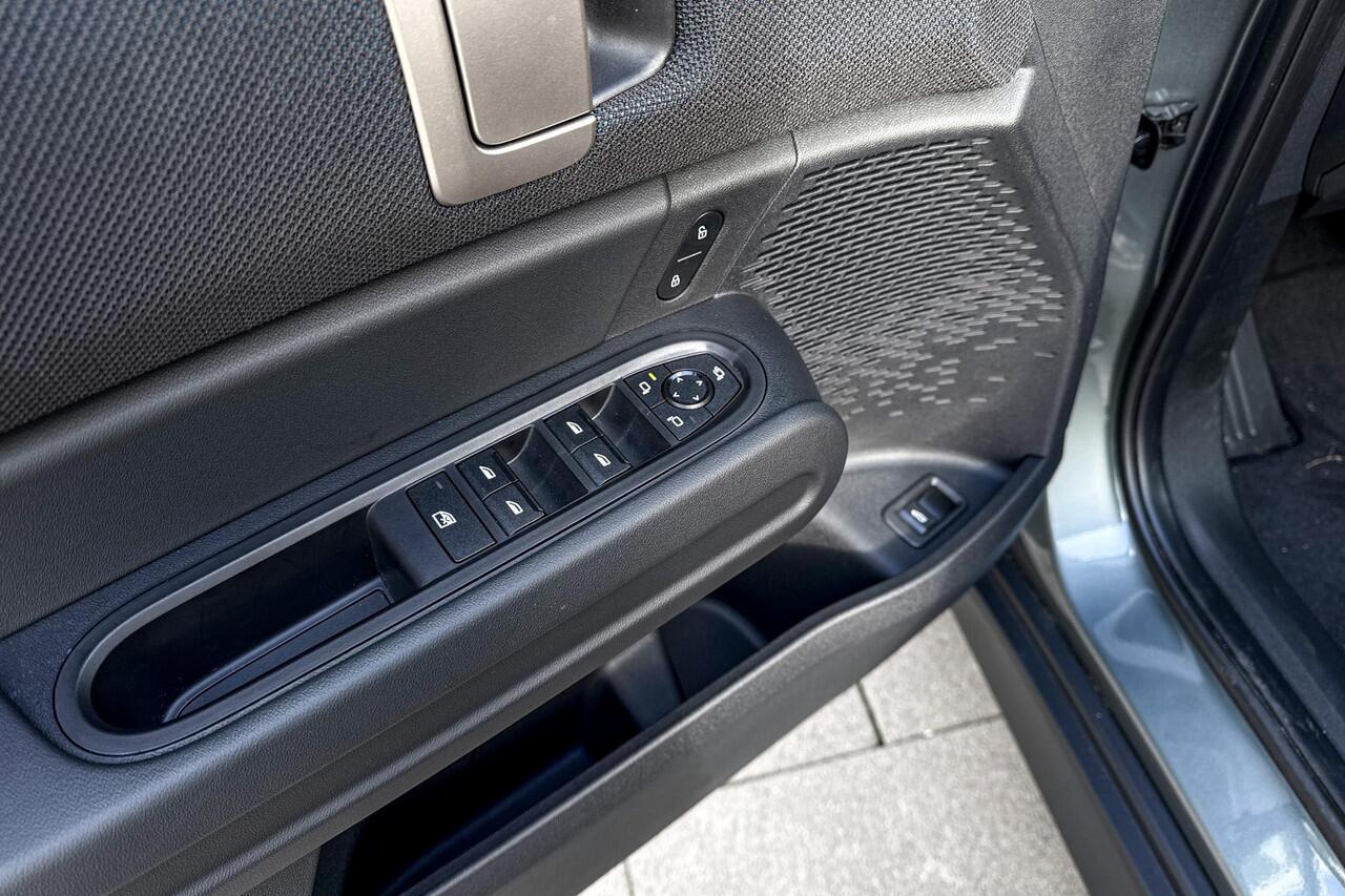 Mini COUNTRYMAN C Classic Classic uitvoering | Trekhaak | Panoramadak | Head-Up Display