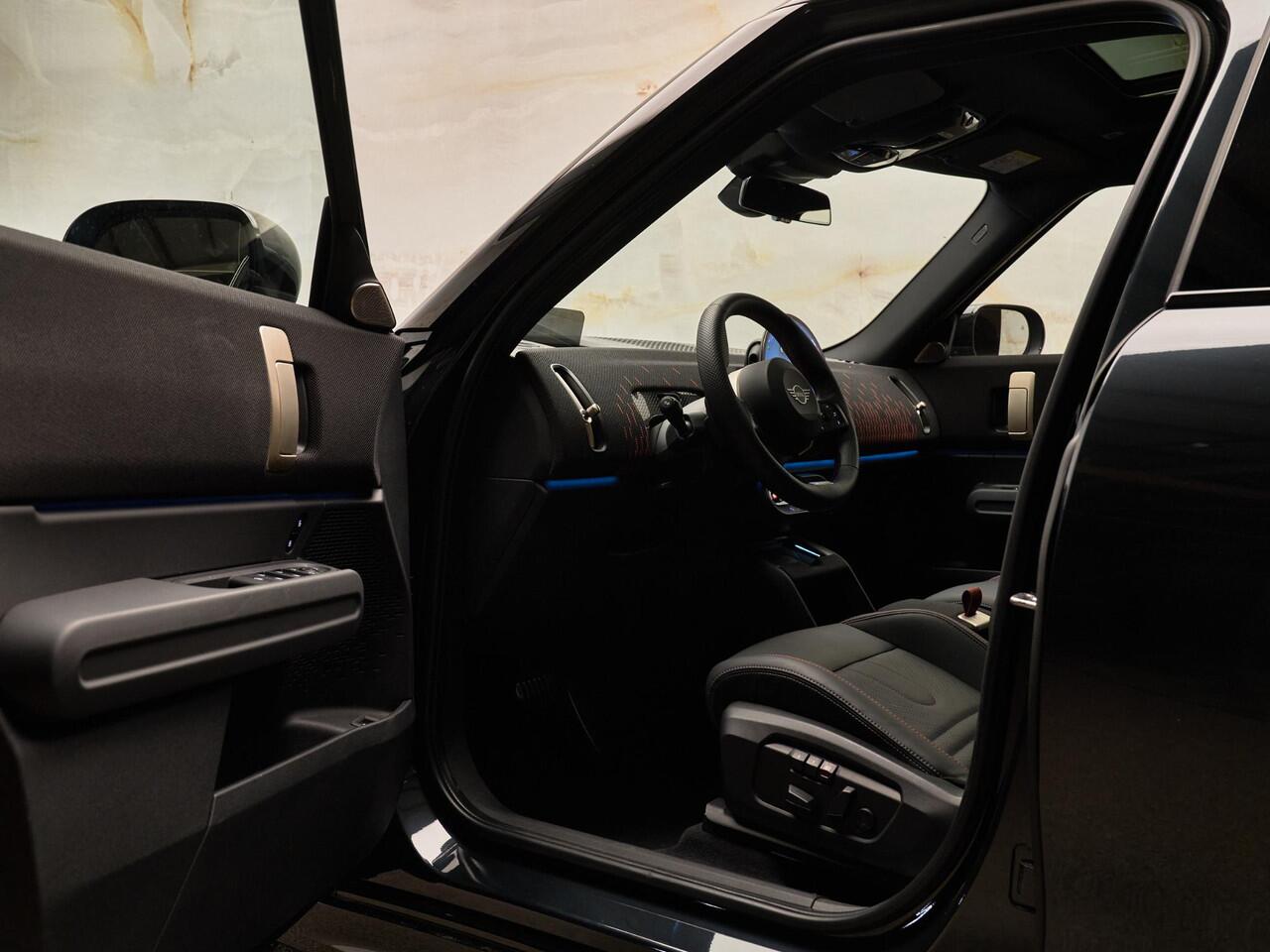 Mini COUNTRYMAN 2.0 JCW ALL4 John Cooper Works XL, pano, 20", H/K, memory, massage, HUD, privacy, tr.haak, NP90k