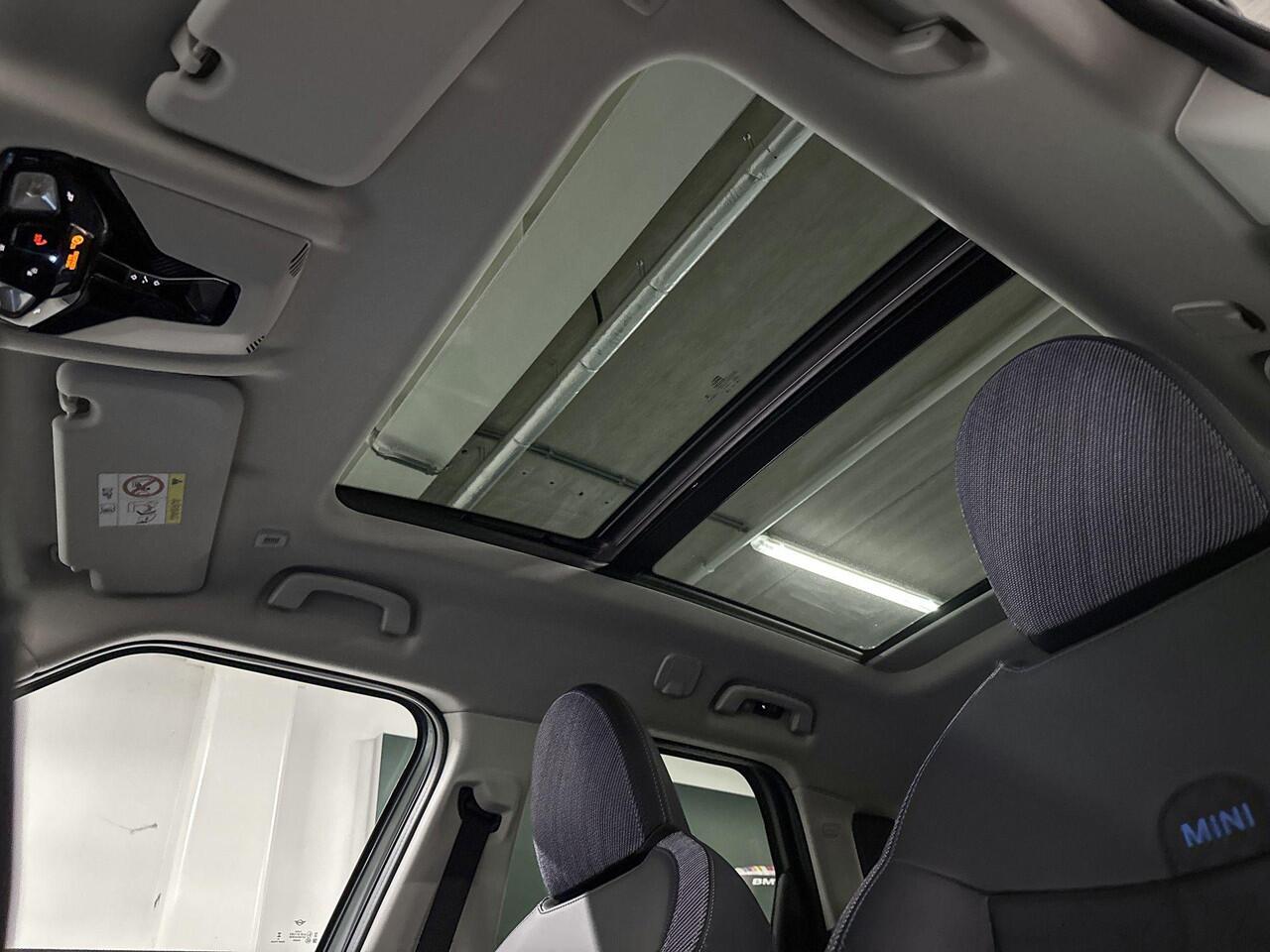 Mini COUNTRYMAN C Classic M Plus | Stuurwielverwarming | Stoelverwarming | Panoramadak