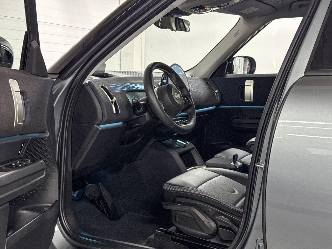 Mini COUNTRYMAN C Classic M Plus | Stuurwielverwarming | Stoelverwarming | Panoramadak