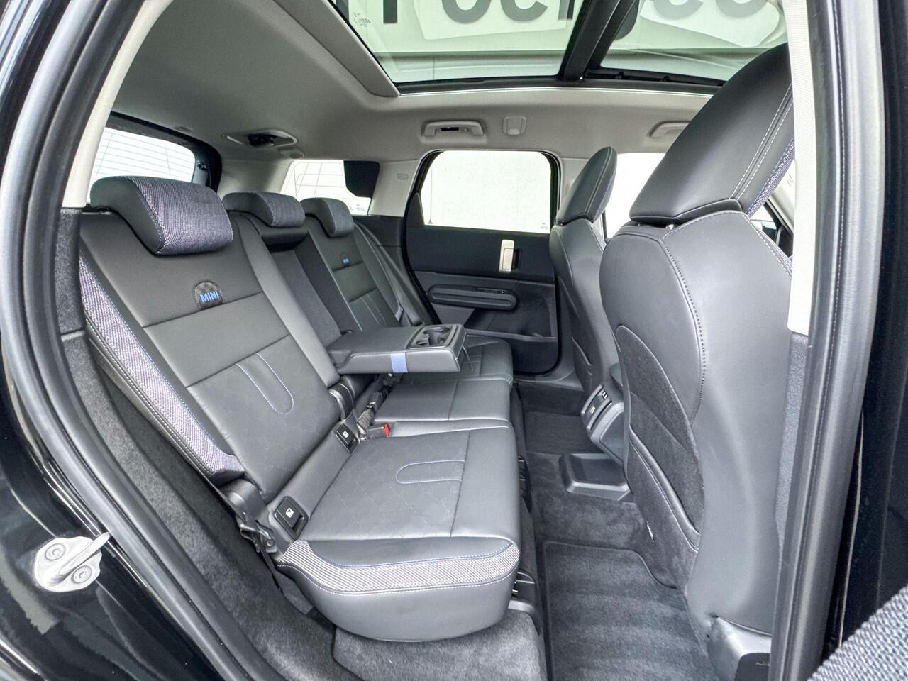 Mini COUNTRYMAN C Pakket M PLUS | Trekhaak | Panoramadak