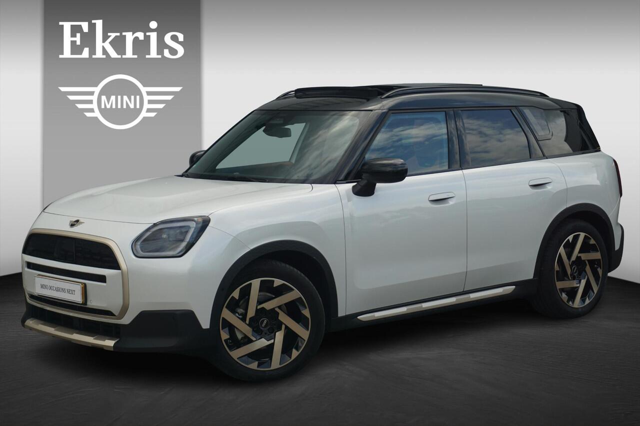 Mini COUNTRYMAN E Favoured Uitvoering | Pano dak / Keyless entry / Head up Display / Leer / Apple carplay