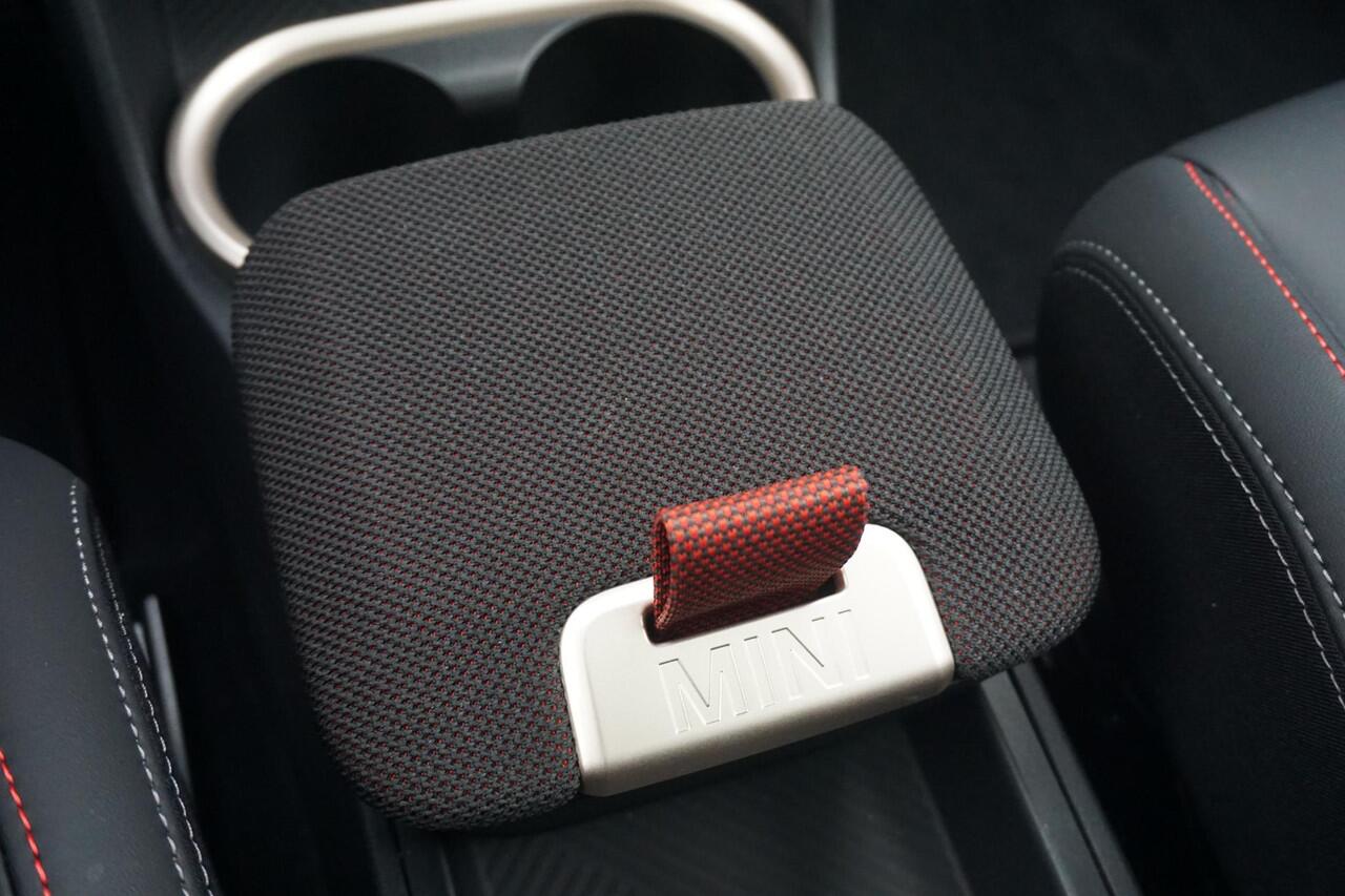 Mini COUNTRYMAN John Cooper Works ALL4 Pakket XL | Harman Kardon | 360-Graden Camera | Stoel & Stuurverwarming | Elektrisch verstelbare voorstoelen | Driving Assistant Professional