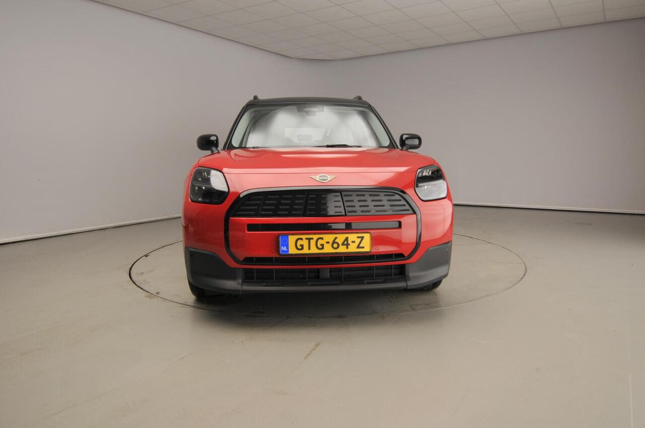 Mini COUNTRYMAN E Classic / Driving assist / LED / Park assist / Stoelverwarming / Alu wielen 18 inch