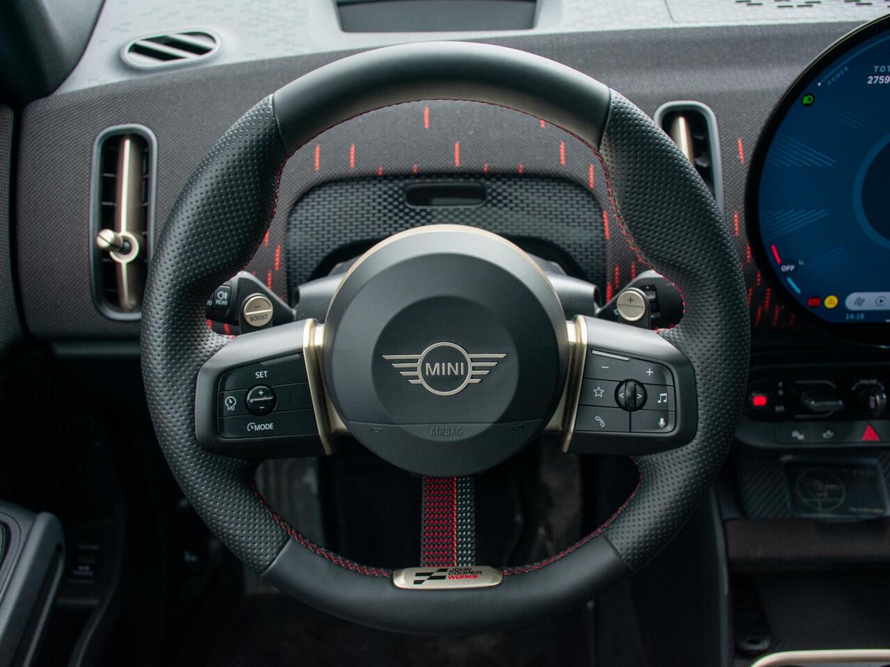 Mini COUNTRYMAN 1.5 C John Cooper Works | XL Package | Schuif-/kantel Pano | Head-Up | Massage | Stuurwiel verwarming | 20" | Harman Kardon | Trekhaak | Verstelbare achterbank | JCW