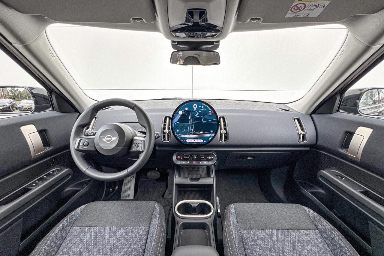 Mini COUNTRYMAN C Essential XS Essential Trim | Pakket XS |