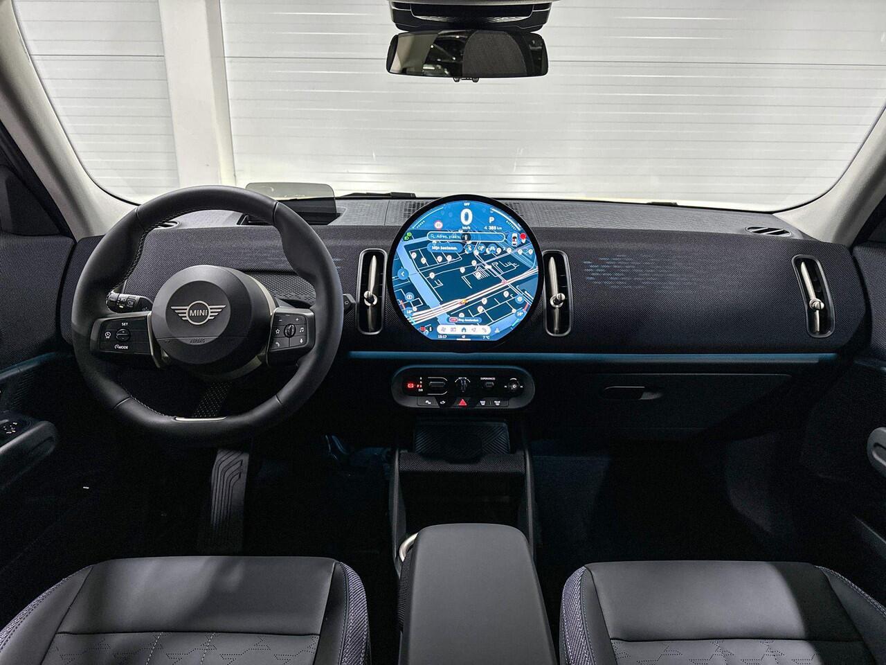 Mini COUNTRYMAN E | Classic Uitvoering | Pakket M | 19" JCW Runway Spoke Jet Black | Selections