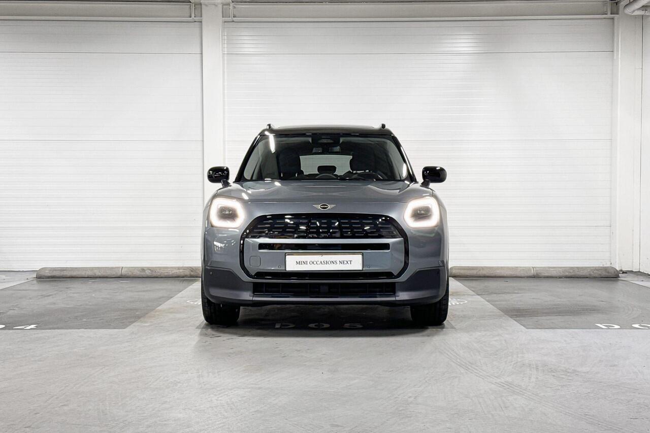 Mini COUNTRYMAN E | Classic Uitvoering | Pakket M | 19" JCW Runway Spoke Jet Black | Selections