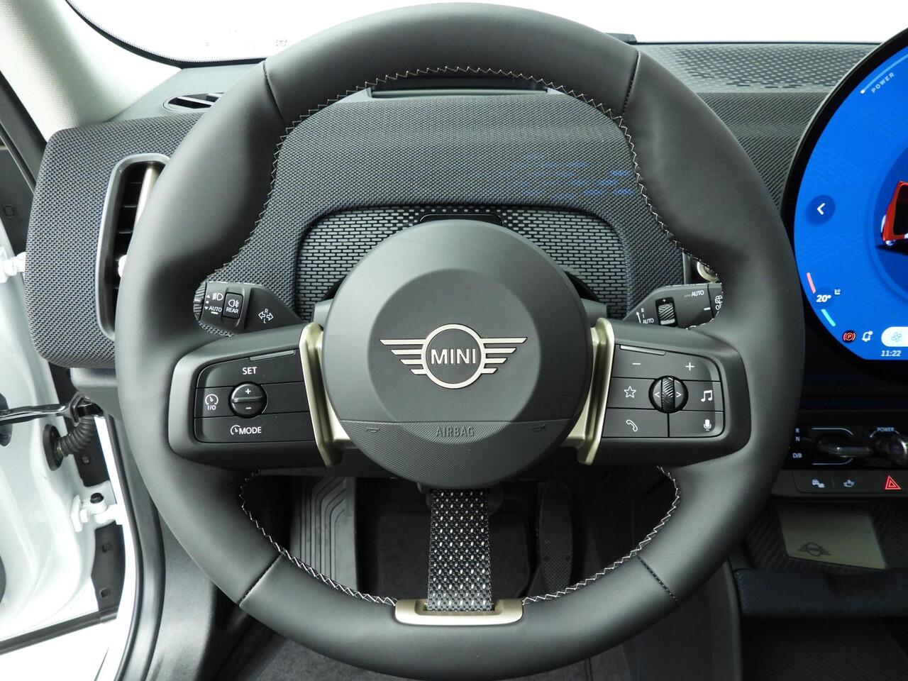 Mini COUNTRYMAN SE ALL4 Panoramadak / Trekhaak / Electrische stoelen / Head-up / Harman-Kardon / Alu wielen 18 inch