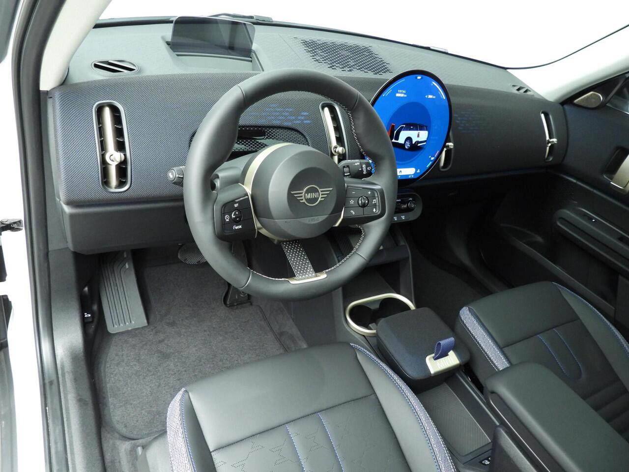 Mini COUNTRYMAN SE ALL4 Panoramadak / Trekhaak / Electrische stoelen / Head-up / Harman-Kardon / Alu wielen 18 inch