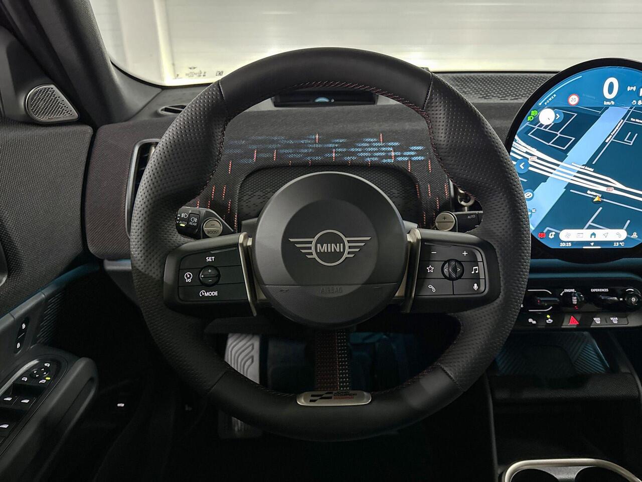 Mini COUNTRYMAN C | John Cooper Works Uitvoering | Pakket M | 19" Runway Spoke Jet Black | Selections