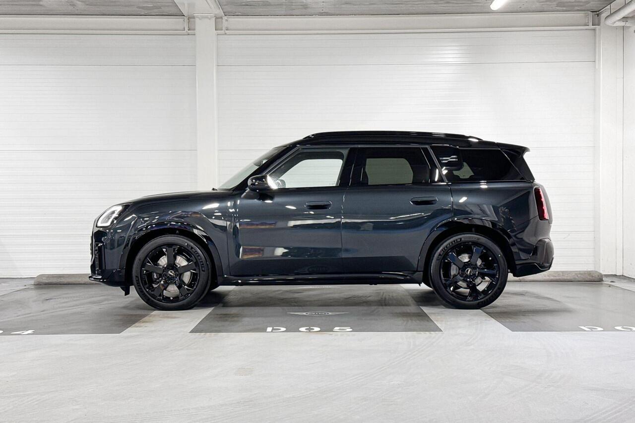 Mini COUNTRYMAN C | John Cooper Works Uitvoering | Pakket M | 19" Runway Spoke Jet Black | Selections