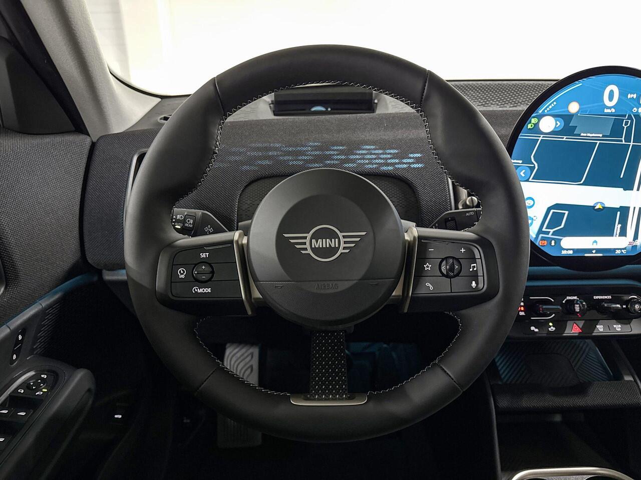 Mini COUNTRYMAN C MINI Countryman 1.5 C Classic M Plus | Pakket M Plus | Dak en spiegelkappen in Jetblack