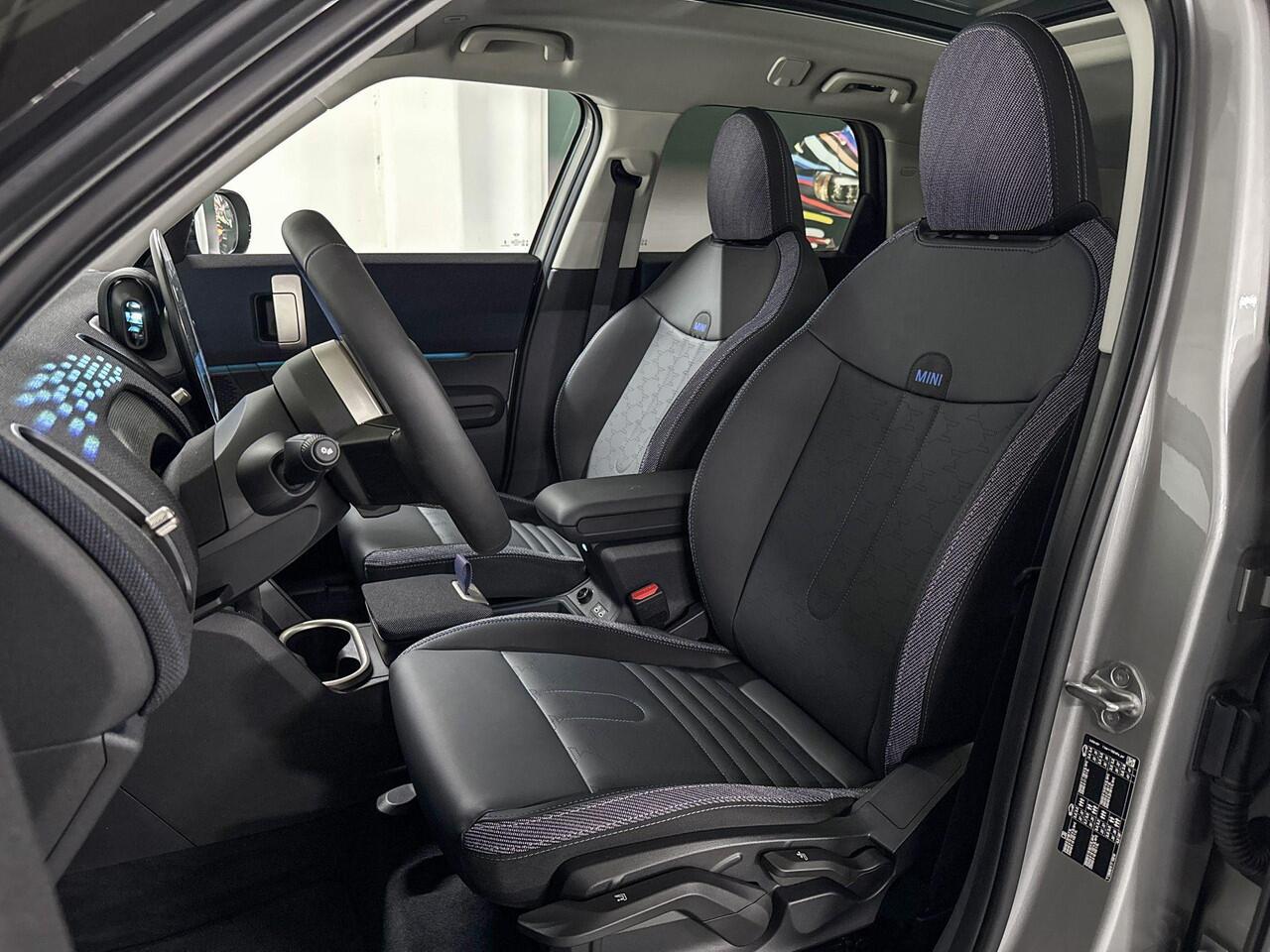 Mini COUNTRYMAN C MINI Countryman 1.5 C Classic M Plus | Pakket M Plus | Dak en spiegelkappen in Jetblack