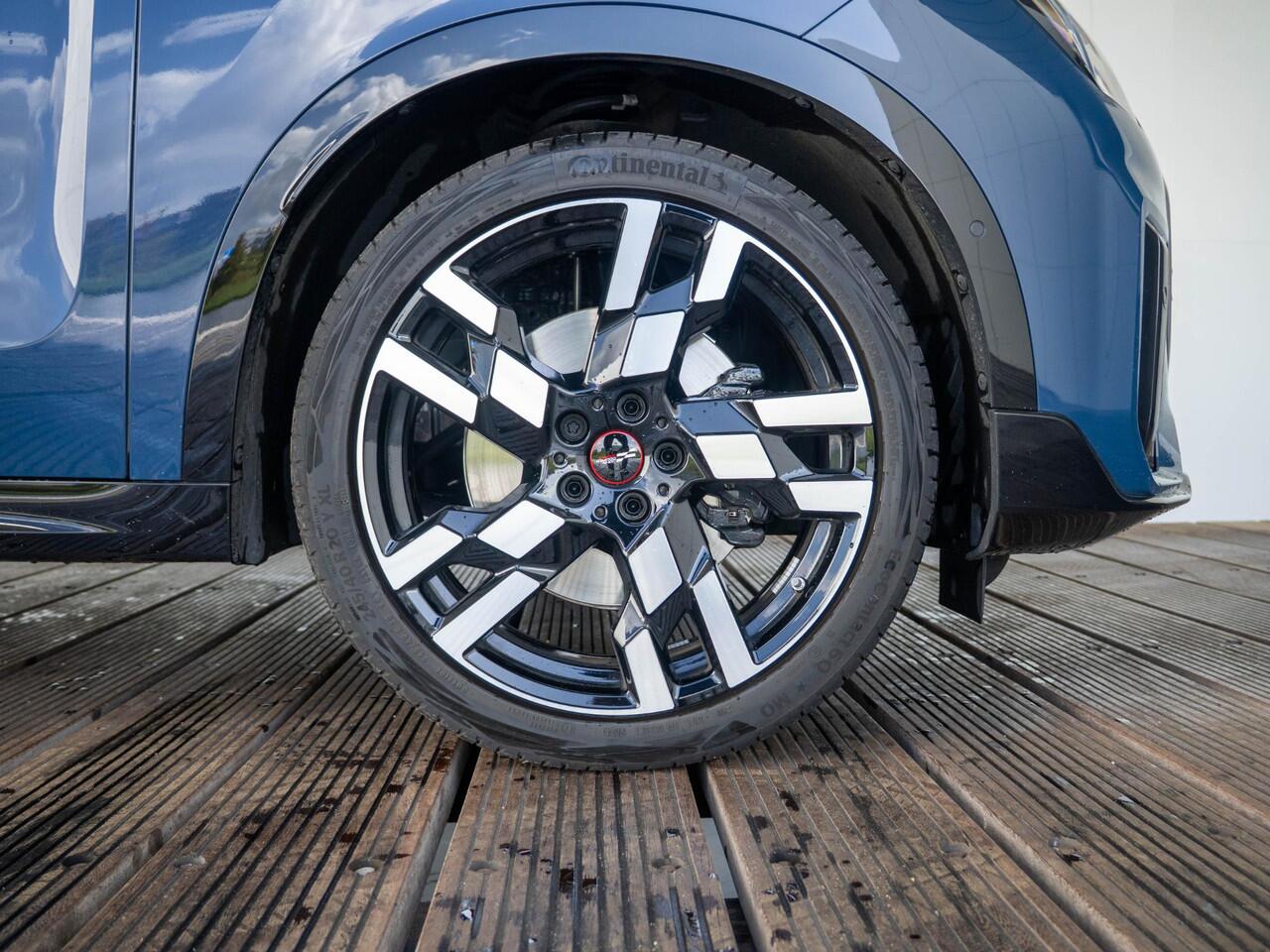 Mini COUNTRYMAN C John Cooper Works Trim + Package XL