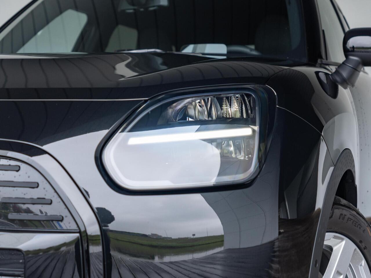 Mini COUNTRYMAN E Blackyard Edition