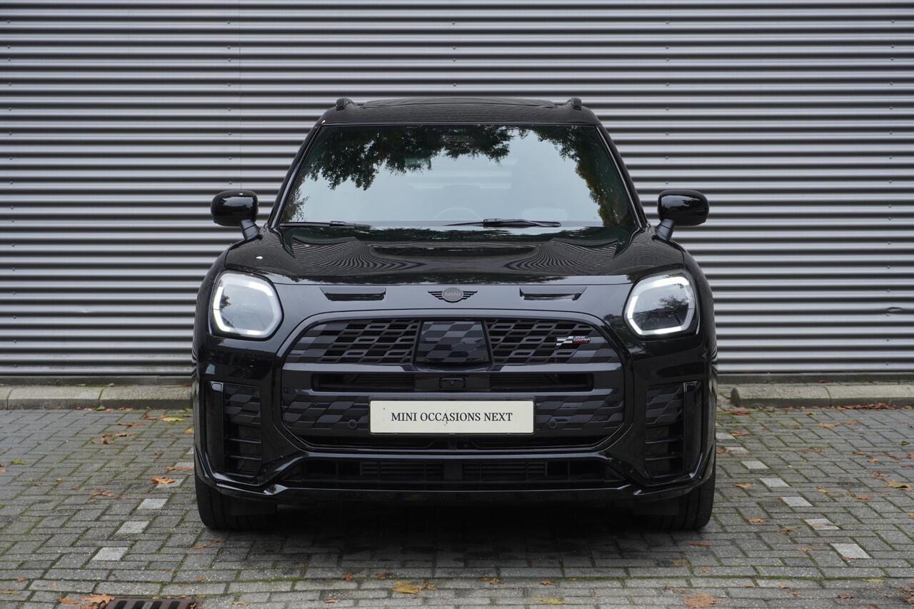 Mini COUNTRYMAN C John Cooper Works Uitvoering | Pakket XL | Glazen panoramadak | Trekhaak met elektrisch wegklapbare kogel | Driving Assistant Professional