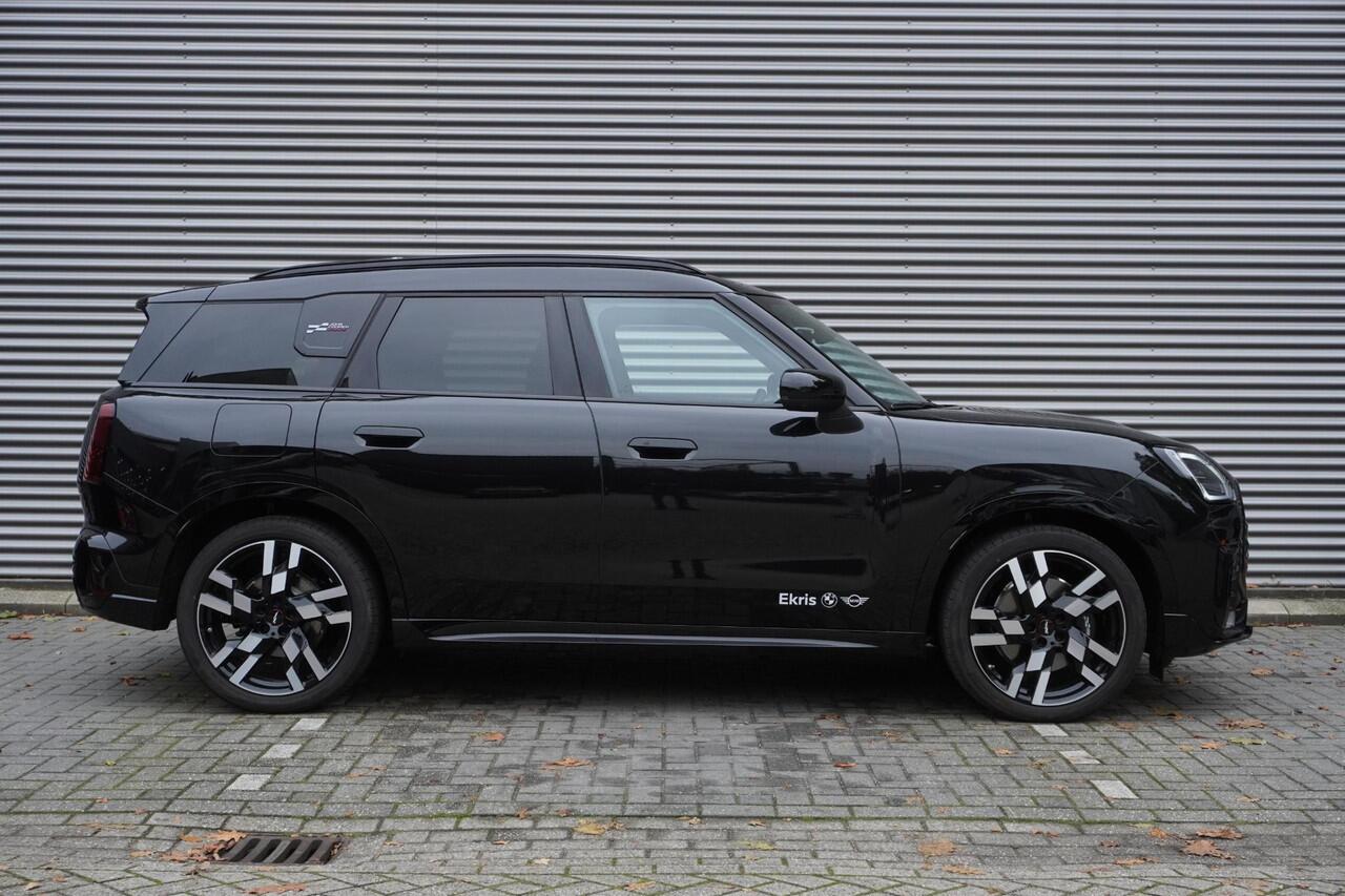 Mini COUNTRYMAN C John Cooper Works Uitvoering | Pakket XL | Glazen panoramadak | Trekhaak met elektrisch wegklapbare kogel | Driving Assistant Professional