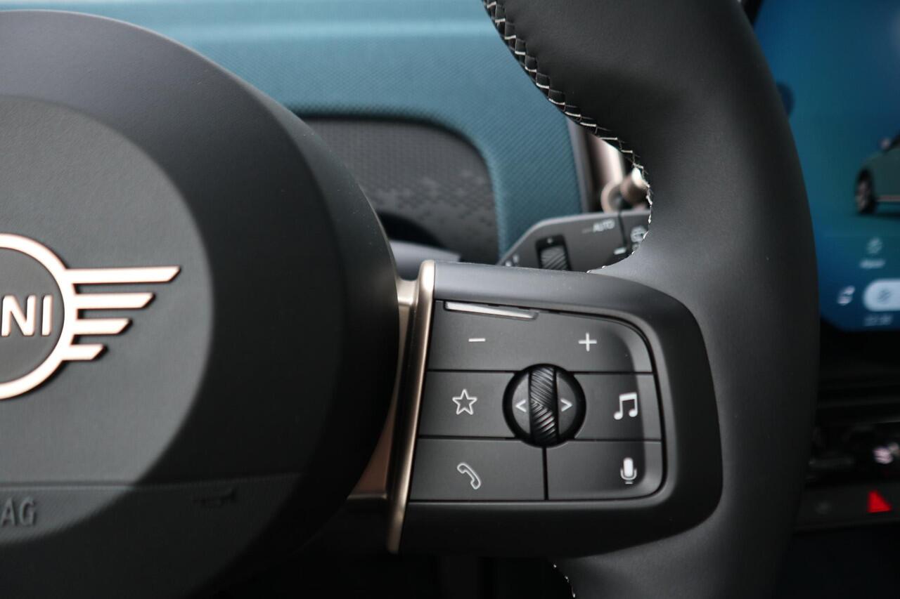 Mini COUNTRYMAN E Favoured Trim + Pakket L