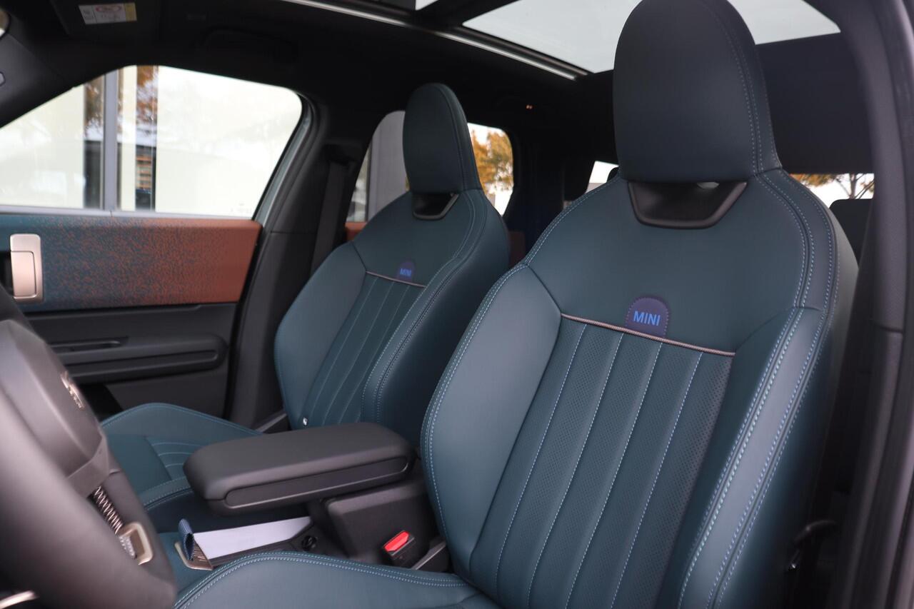 Mini COUNTRYMAN E Favoured Trim + Pakket L