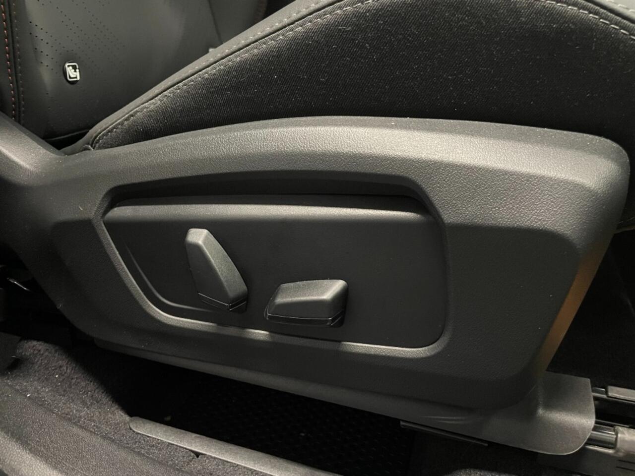 Mini COUNTRYMAN 1.5 C 170pk John Cooper Works XL panorama trekhaak massage Hea