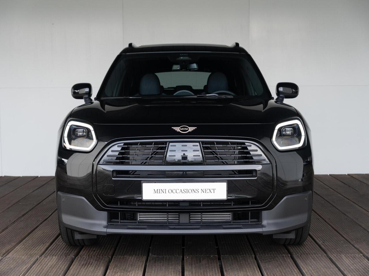 Mini COUNTRYMAN C Classic + M plus pakket + Trekhaak