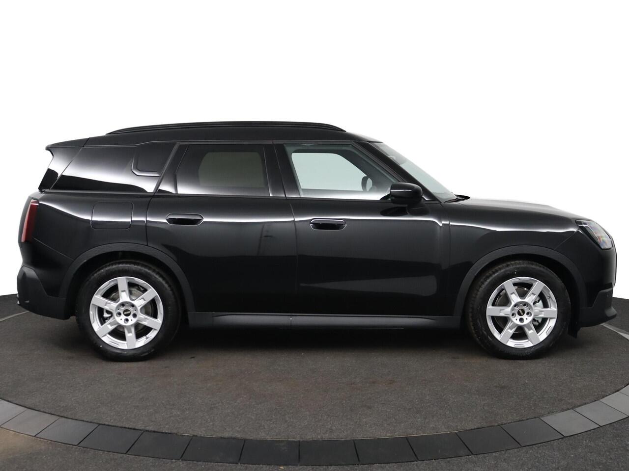 Mini COUNTRYMAN E | Blackyard Edition