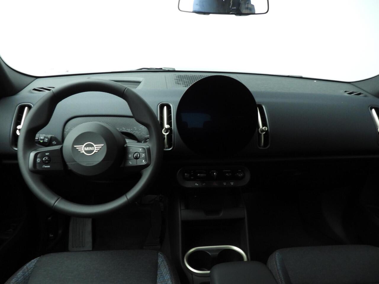 Mini COUNTRYMAN E | Blackyard Edition