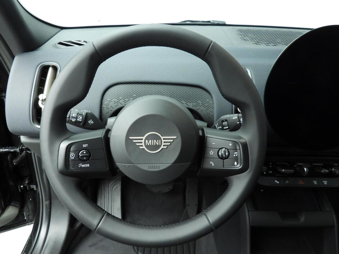 Mini COUNTRYMAN E | Blackyard Edition