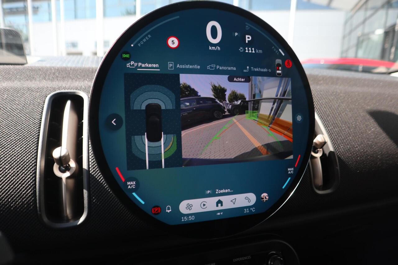 Mini COUNTRYMAN C | Classic Uitvoering | Pakket M | Stoel- en Stuurverwarming | Comfort Access | Panorama Dak | Trekhaak | Head-Up