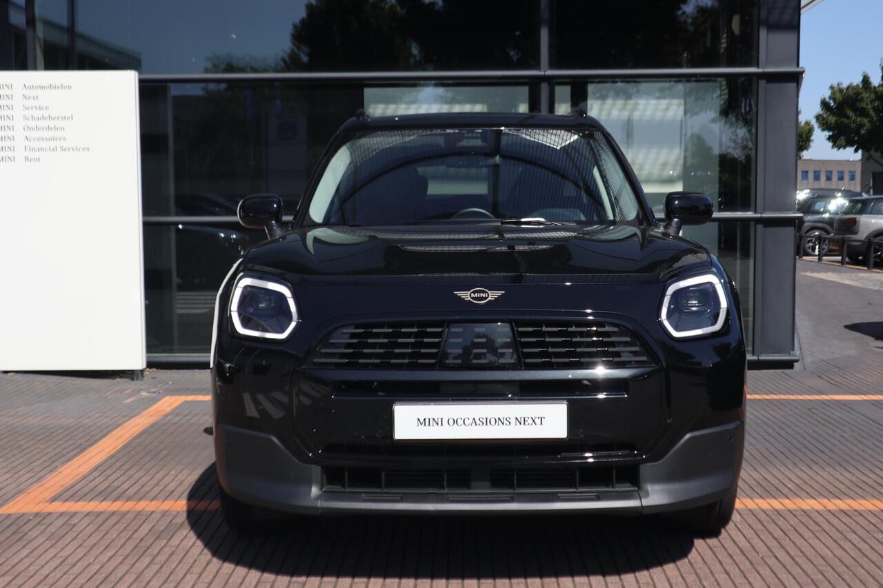 Mini COUNTRYMAN C | Classic Uitvoering | Pakket M | Stoel- en Stuurverwarming | Comfort Access | Panorama Dak | Trekhaak | Head-Up
