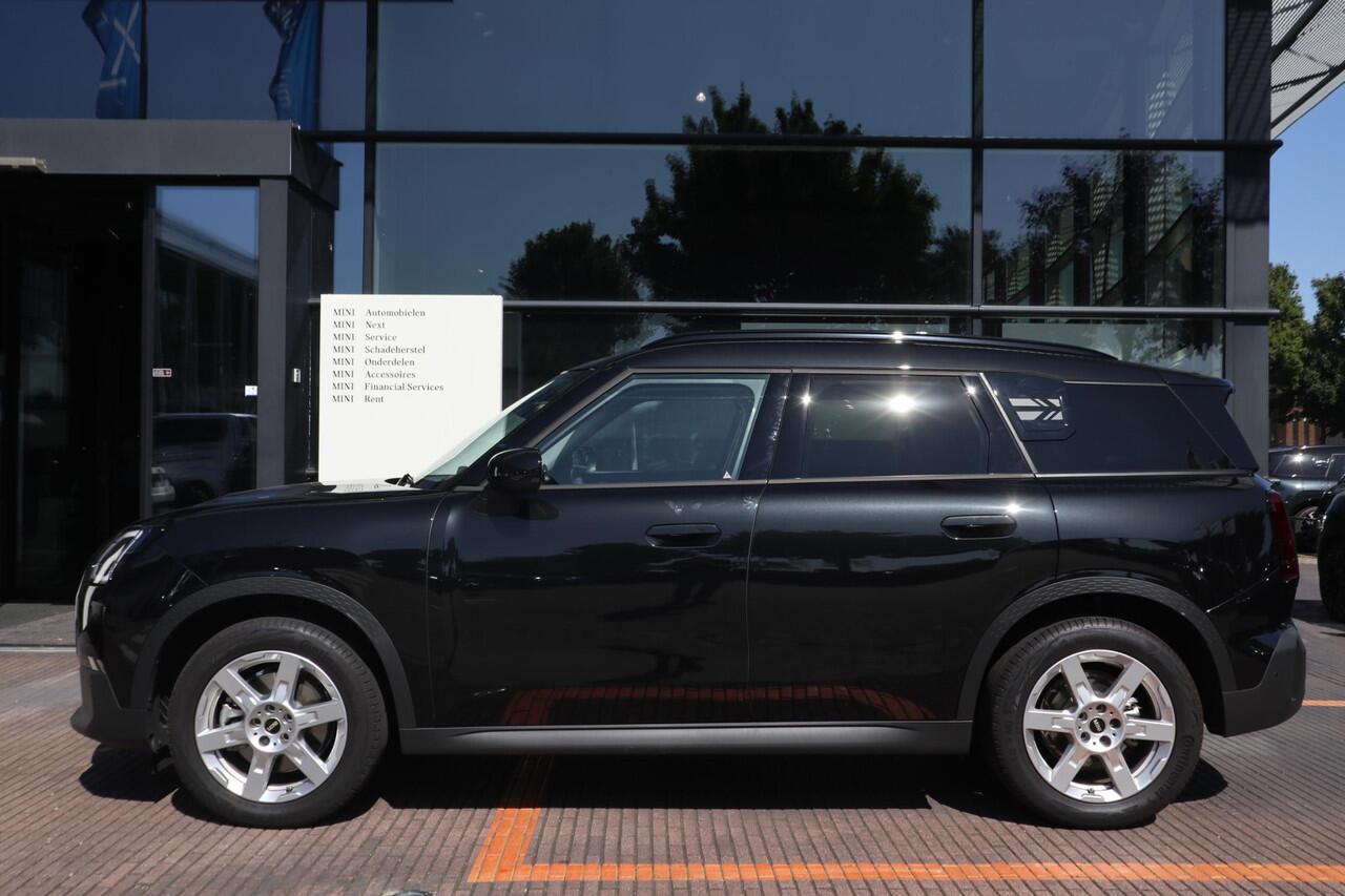 Mini COUNTRYMAN C | Classic Uitvoering | Pakket M | Stoel- en Stuurverwarming | Comfort Access | Panorama Dak | Trekhaak | Head-Up