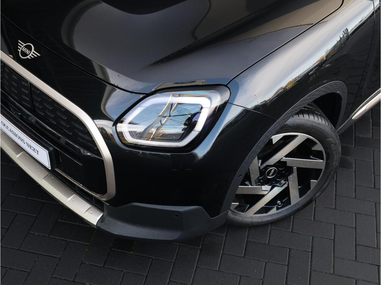 Mini COUNTRYMAN Mini E John Cooper Works L 66.5 kWh Stuurwiel verwarmd/ Comfort Access/ Panoramadak/ Driving Assistant Plus/ Harman-Kardon/ Head-Up/ Stoelverwarming