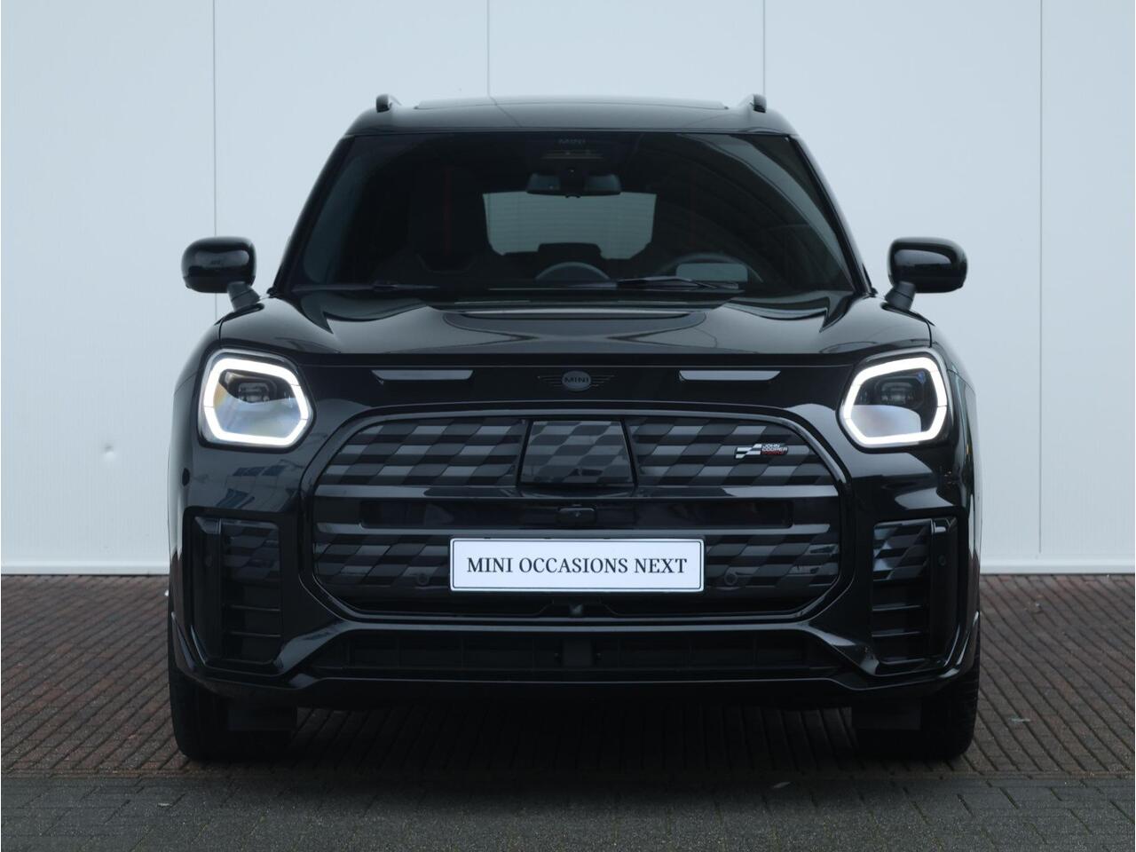 Mini COUNTRYMAN Mini SE ALL4 John Cooper Works XL 66.5 kWh Verwarmd Stuurwiel/ Trekhaak/ Panoramadak/ Driving Assistant Professional/ Harman-Kardon/ Head-Up